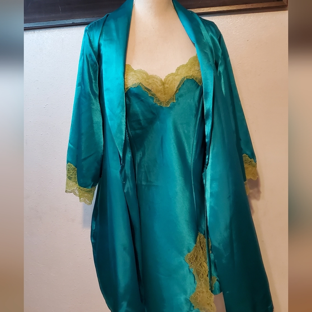 Jones New York Chemise and Robe - Picture 16 of 16